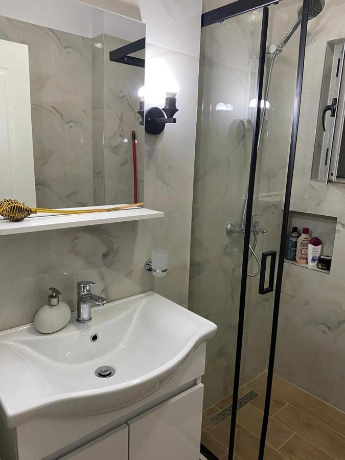 Ultra Apartments 'New Baazar' Tirana Extérieur photo